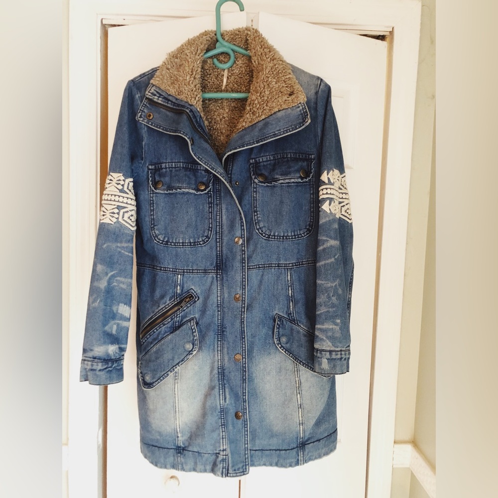 Rare Free People Rendered Denim Sherpa Jacket Coat Size XS.